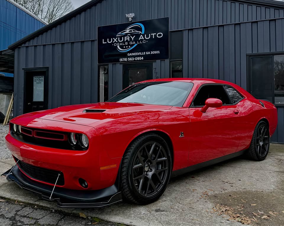 2016 Dodge Challenger Scat Pack's photo