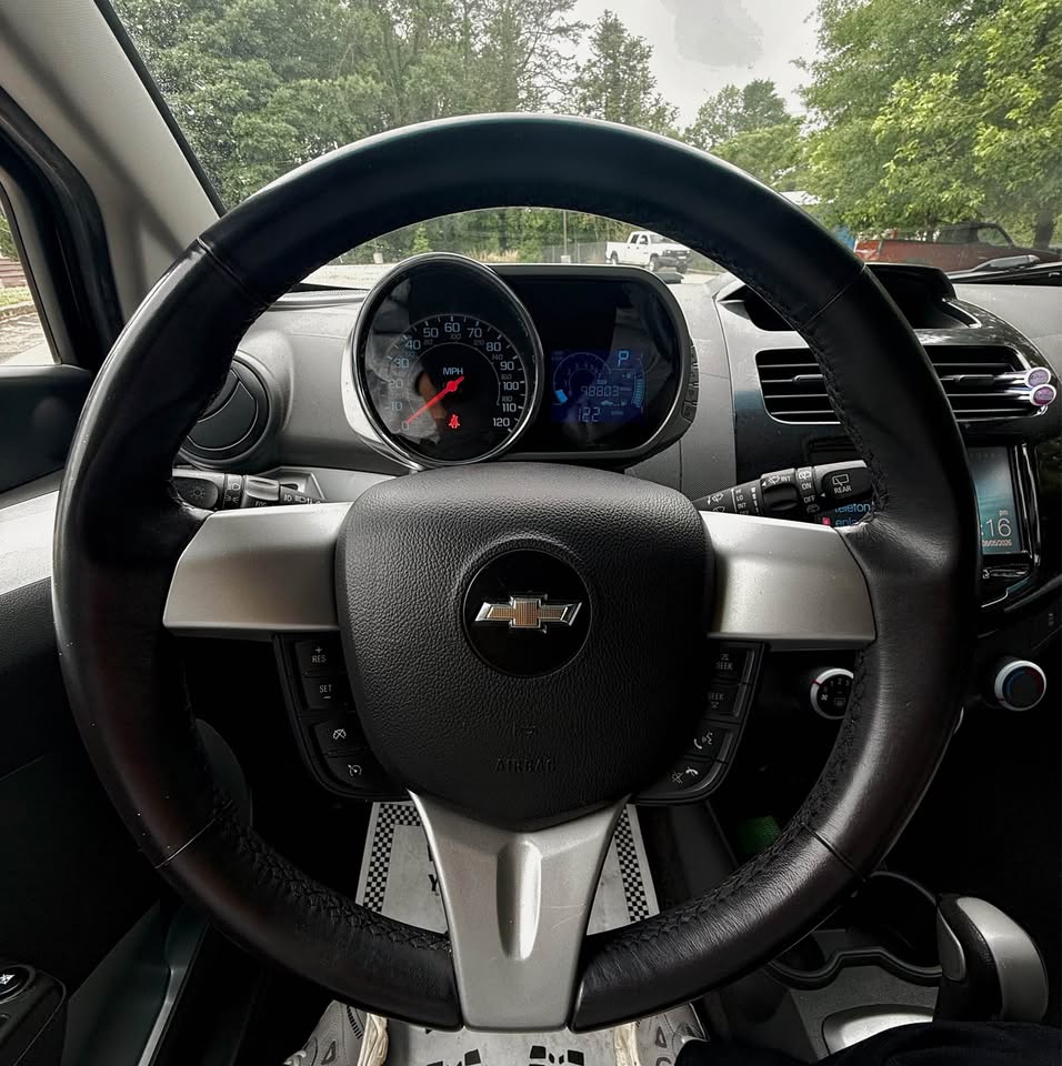2015 Chevrolet Spark 2LT - Photo 6