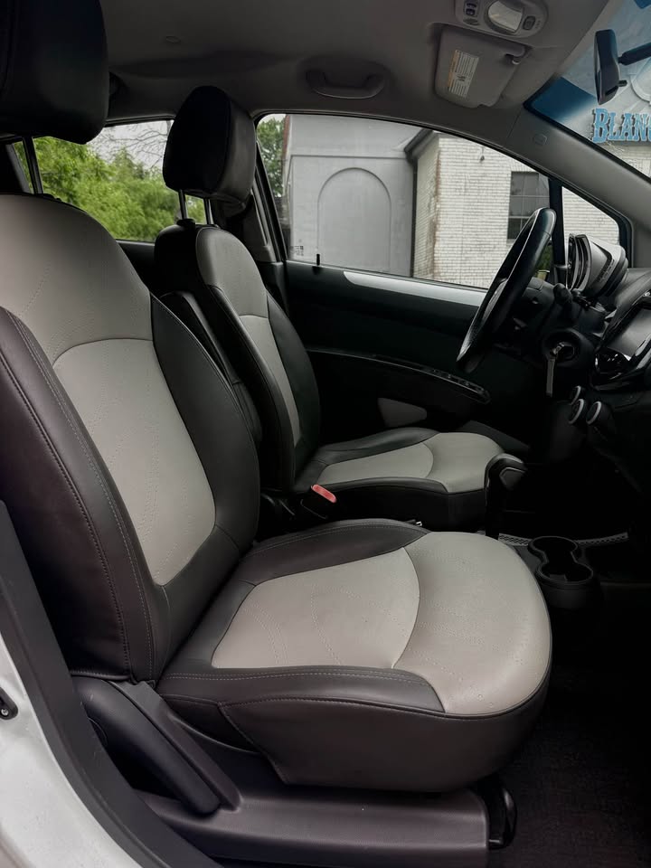 2015 Chevrolet Spark 2LT - Photo 10