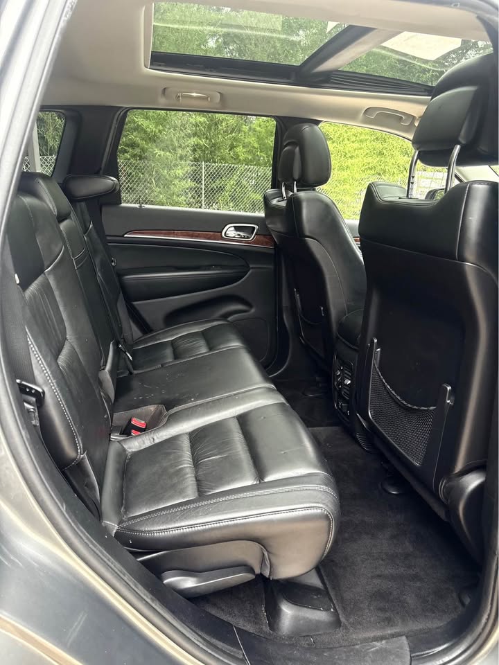 2011 Jeep Grand Cherokee Limited - Photo 16
