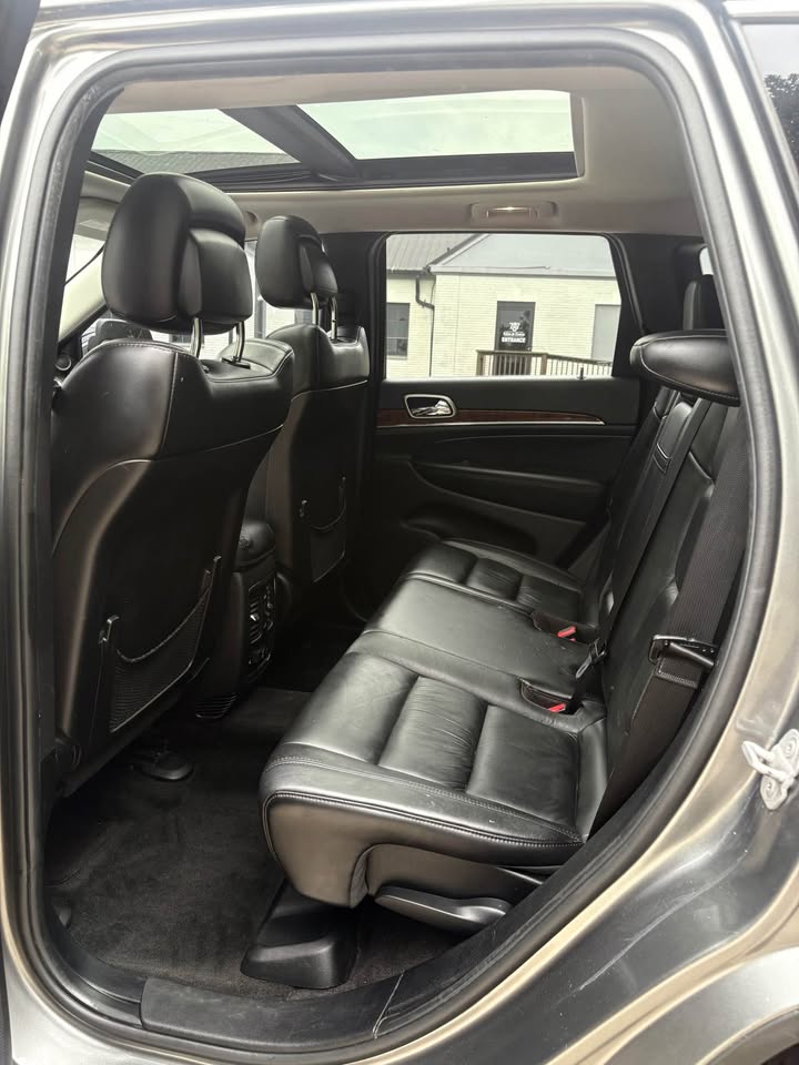 2011 Jeep Grand Cherokee Limited - Photo 12