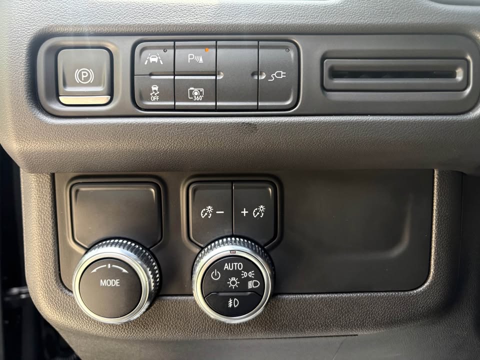 2022 GMC Yukon SLT - Photo 16