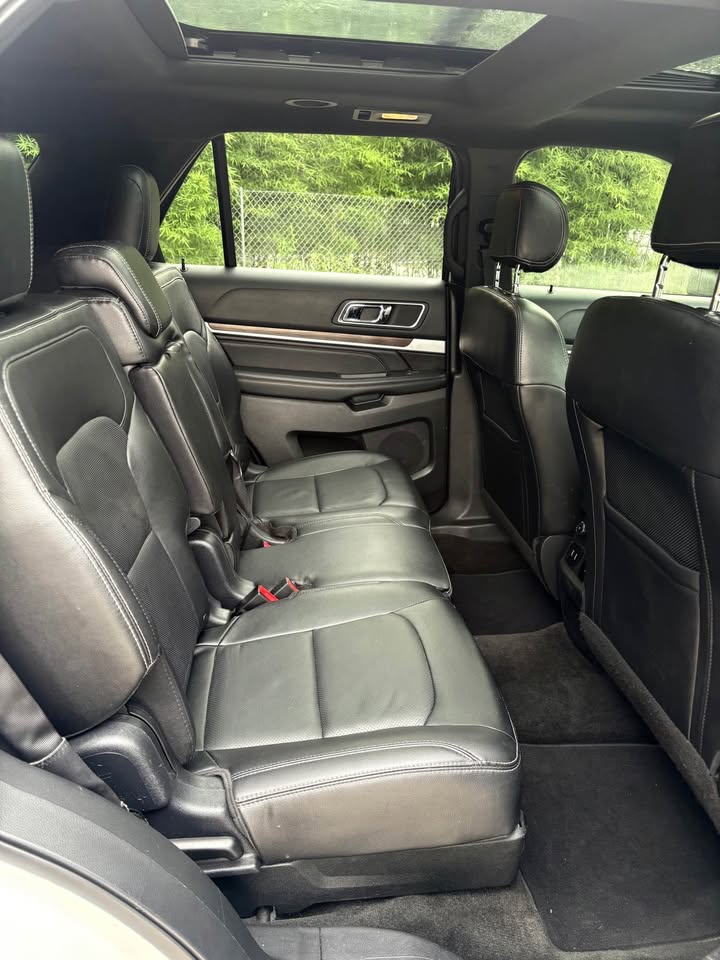 2017 Ford Explorer Limited - Photo 7