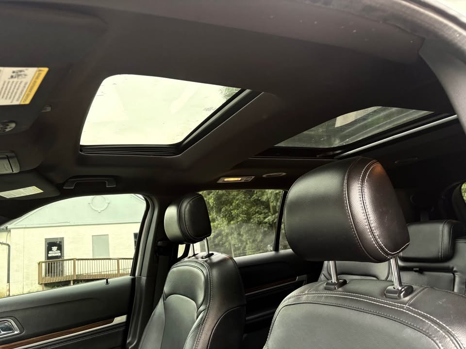 2017 Ford Explorer Limited - Photo 13