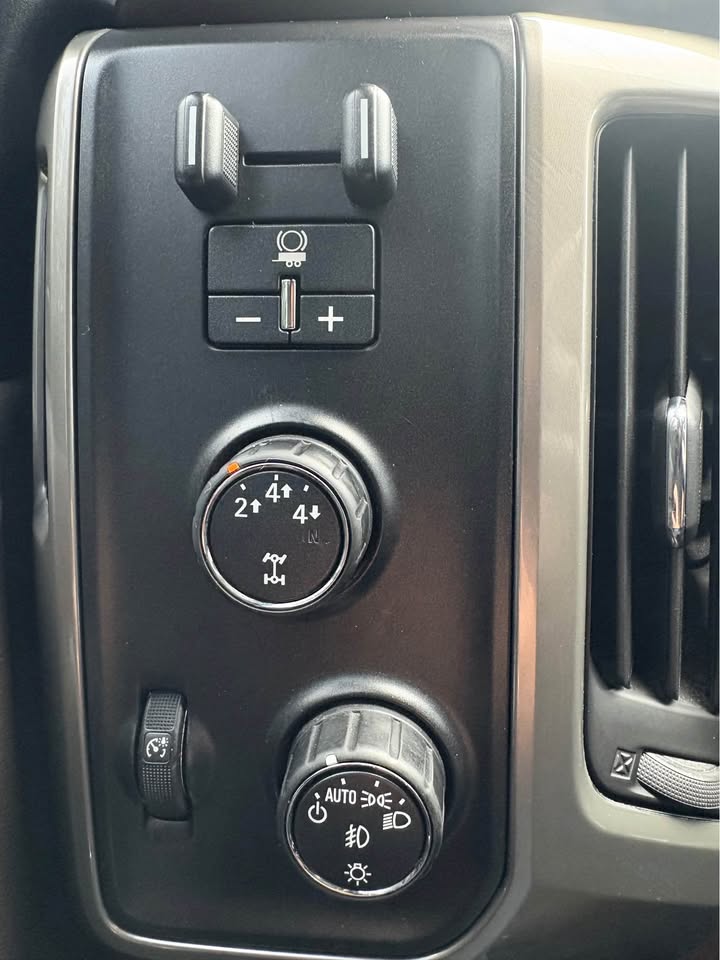 2016 Chevrolet Silverado 2500HD High Country - Photo 11