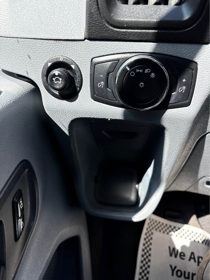 2019 Ford Transit Passenger Van XLT - Photo 11