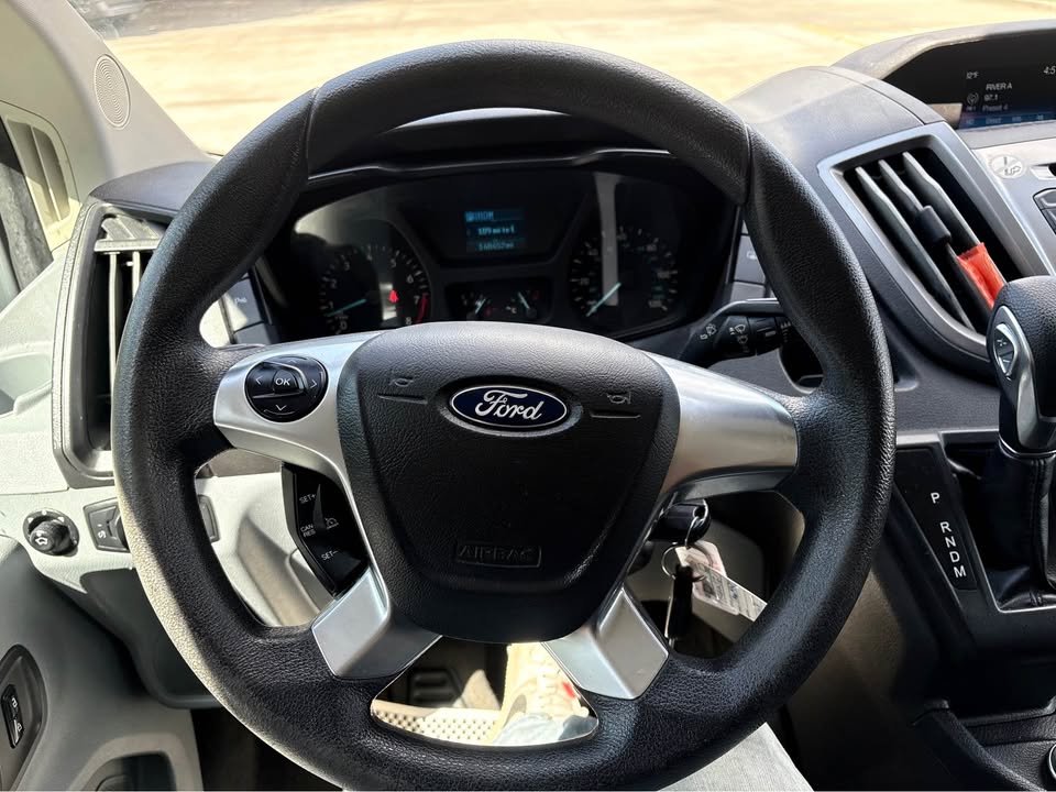 2019 Ford Transit Passenger Van XLT - Photo 14