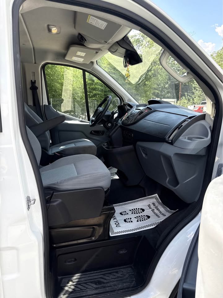 2019 Ford Transit Passenger Van XLT - Photo 8