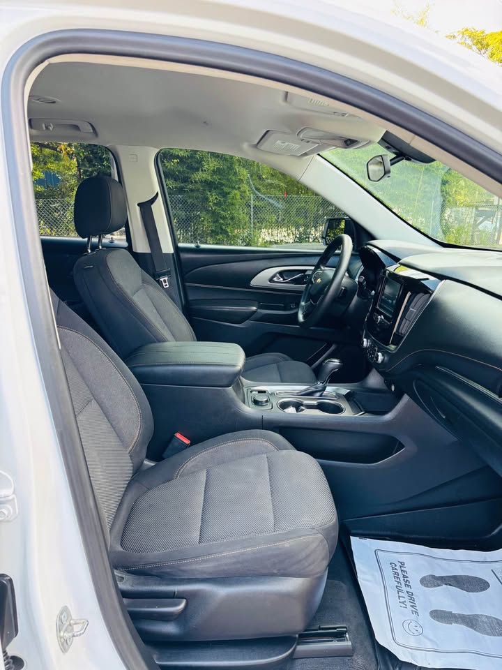 2019 Chevrolet Traverse LS - Photo 18