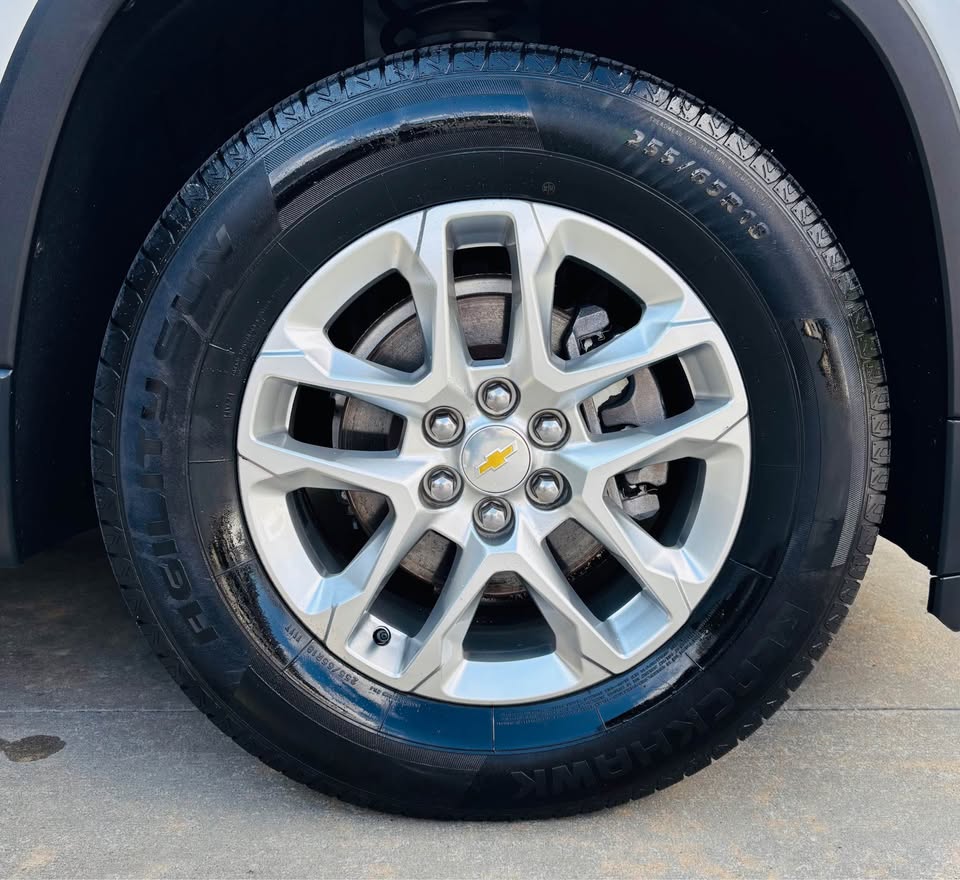2019 Chevrolet Traverse LS - Photo 7