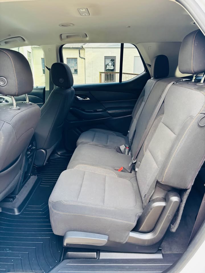 2019 Chevrolet Traverse LS - Photo 14